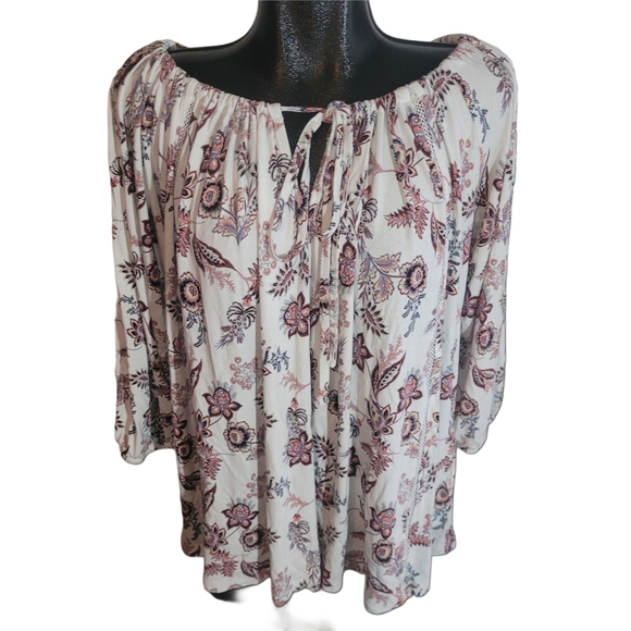 In Every Story White Paisley Floral Print Top with Drawstring Tie Neckline 0X - Picture 2 of 7